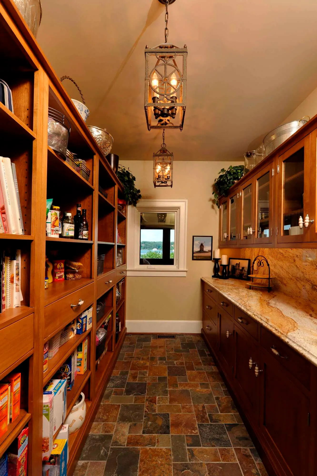 Pantries and Laundry Rooms interior